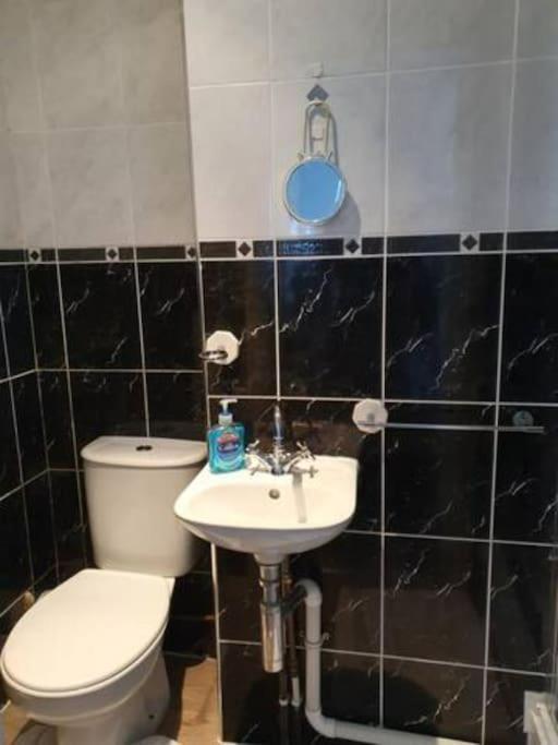 Orme View Dog Friendly Apartment Llandudno Luaran gambar