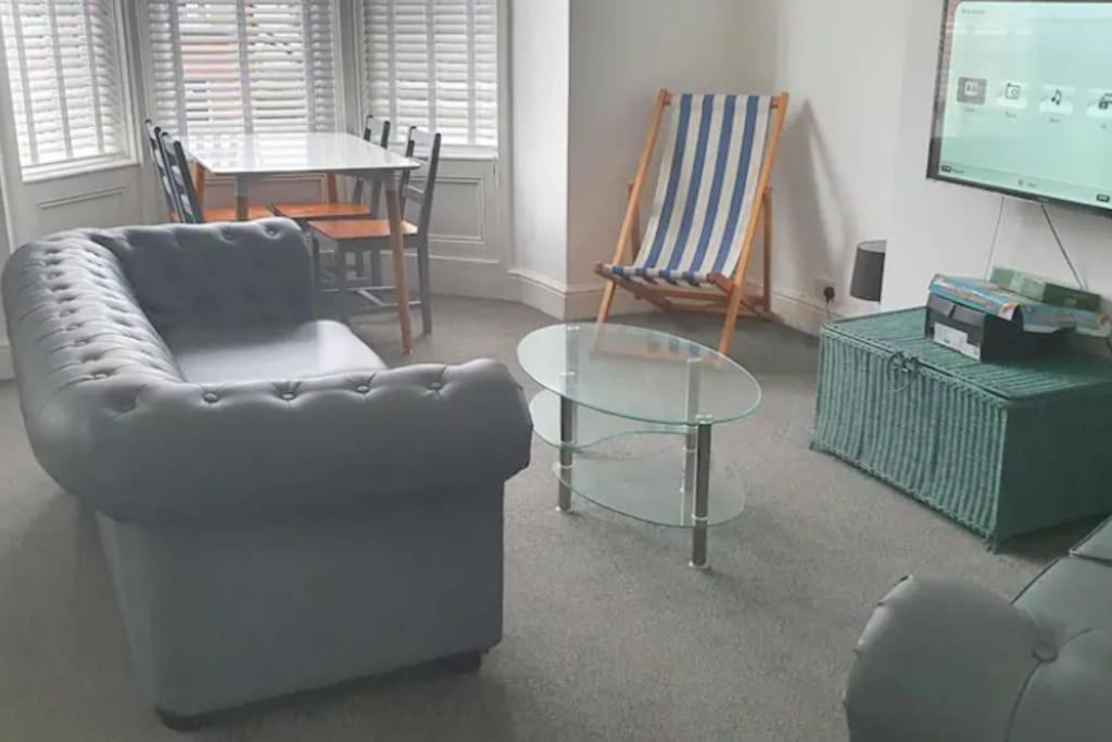 Orme View Dog Friendly Apartment Llandudno Luaran gambar