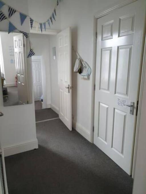 Orme View Dog Friendly Apartment Llandudno Luaran gambar